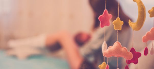 Les coliques de bébé peuvent être dues à l'alimentation